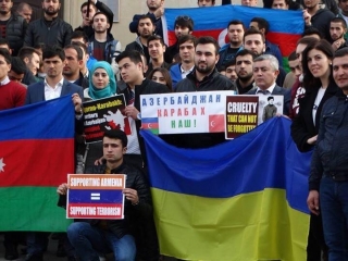 Ukraynada azərbaycanlılar Qarabağ üçün ayağa qalxdı (FOTO)