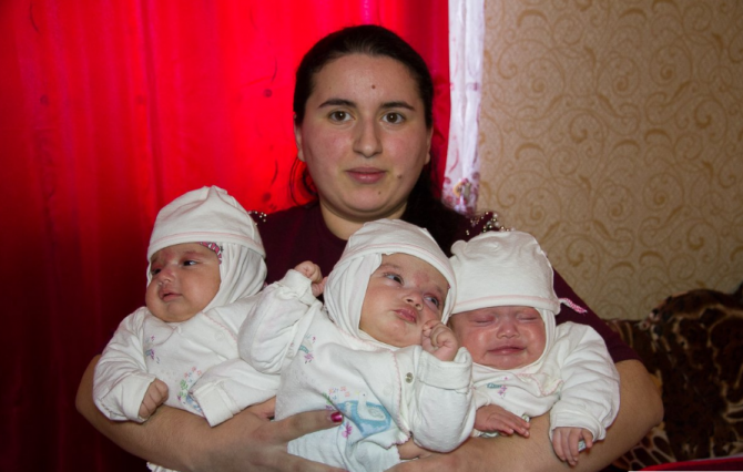 Mehriban Əliyeva yeni doğulan üçəmlərlə bağlı GÖSTƏRİŞ verdi - VİDEO, FOTO